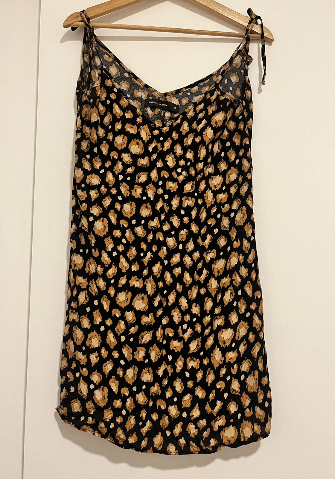 Vestido solerito, Cuesta Blanca