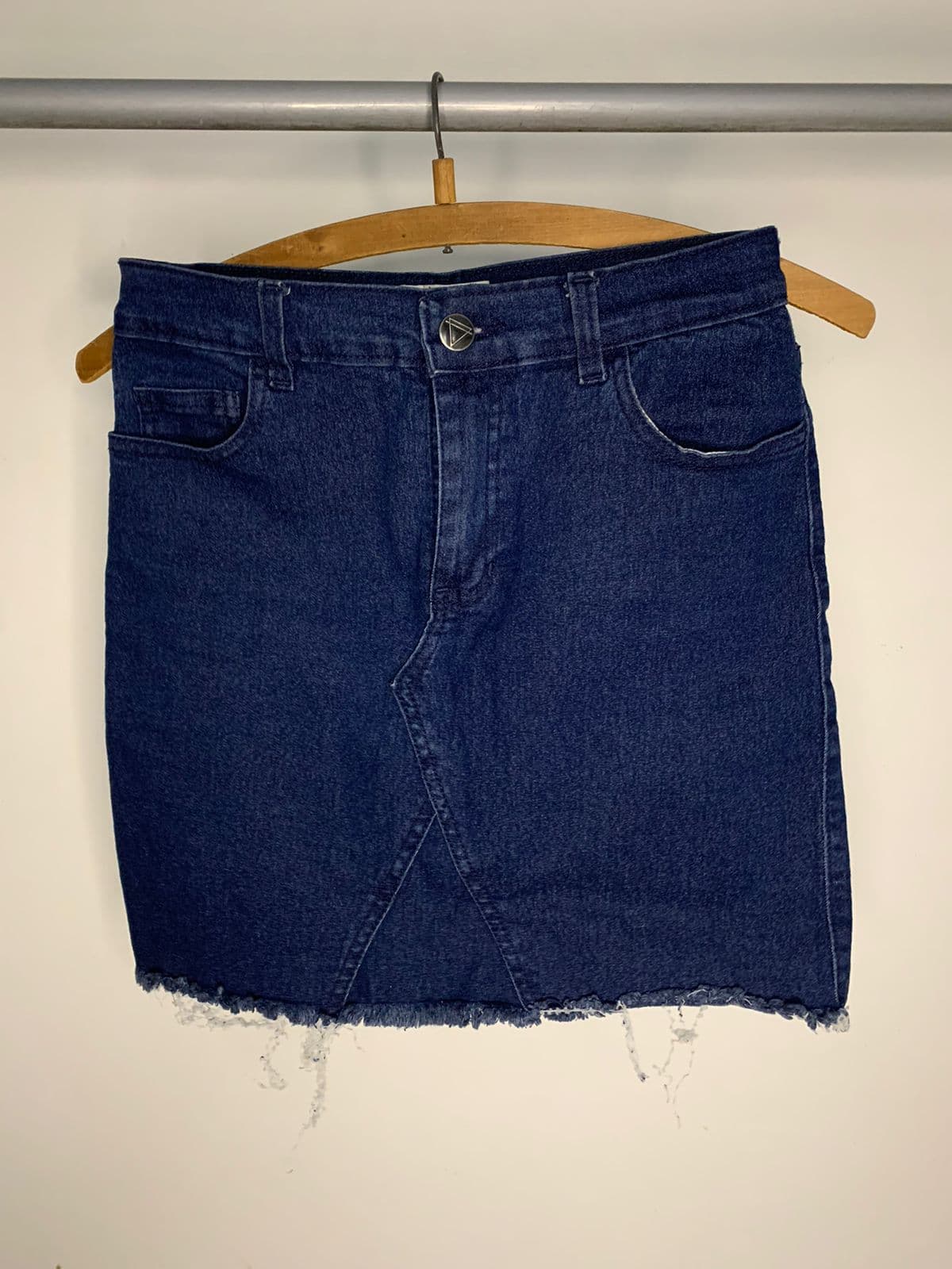 👖Mini de jean elastizada - En muy buen estado.