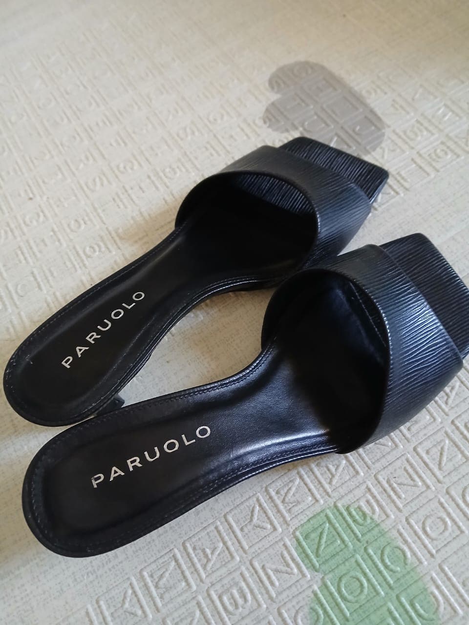 Sandalias Paruolo, un uso. Cuero