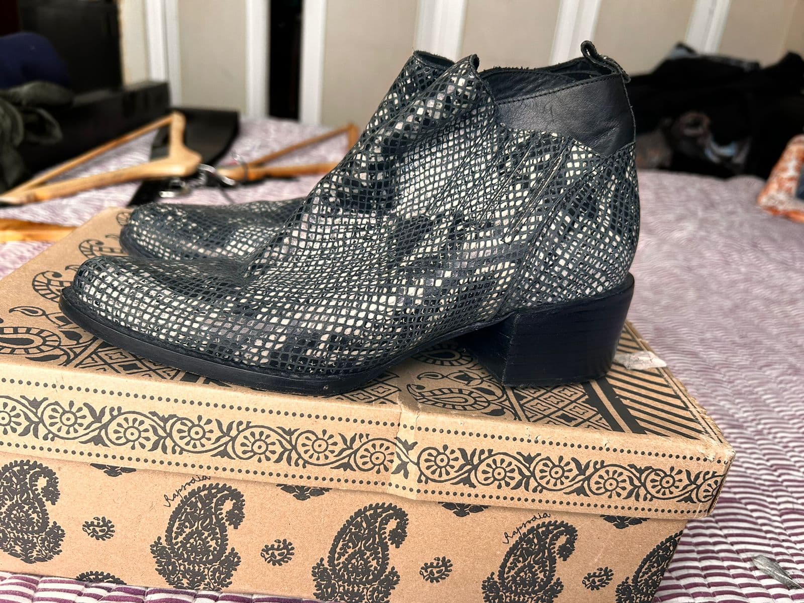 Botas de cuero marca AYRES