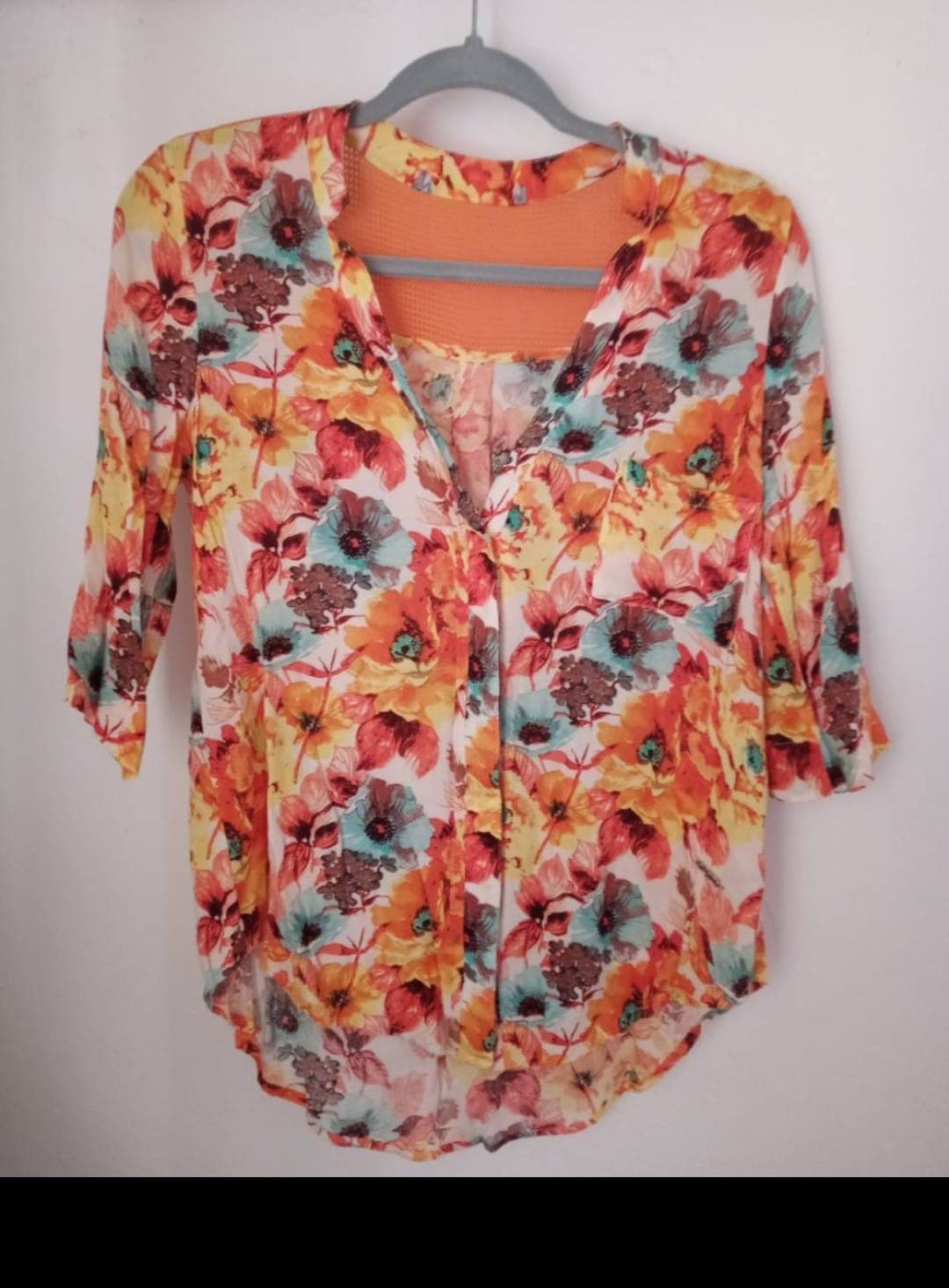 Camisa Mirta Armesto, muy fresca, suelta y canchera.