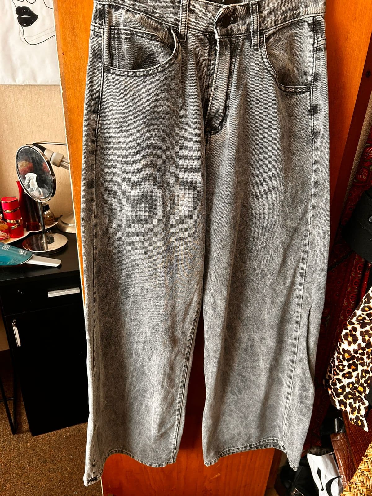 Jeans marca 47 street corte wide leg